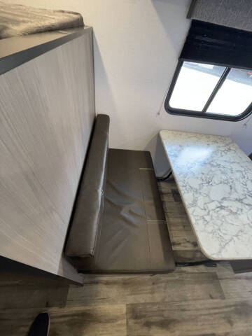 2024 Coleman DUTCHMAN