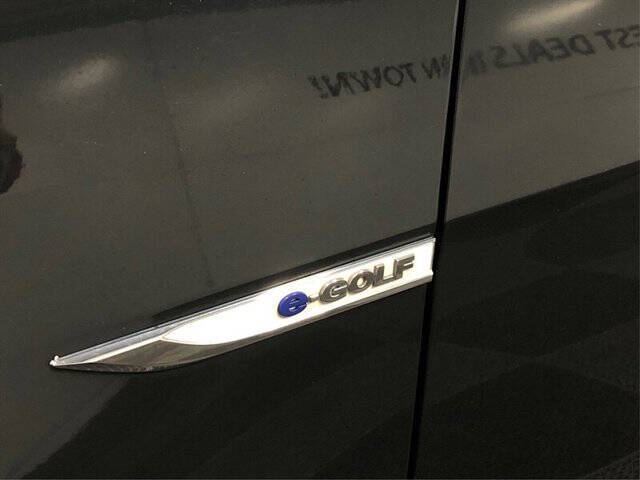 2017 Volkswagen e-Golf SE