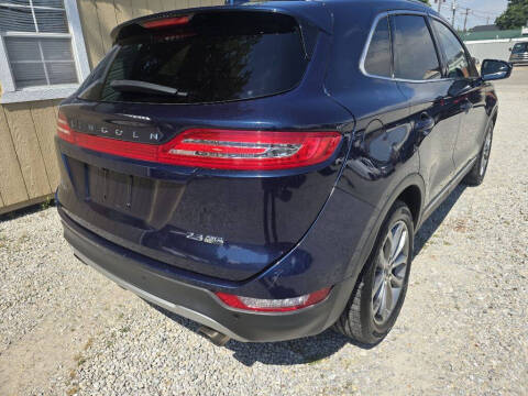 2015 Lincoln MKC for sale at Claborn Motors, INC in Cambridge City IN