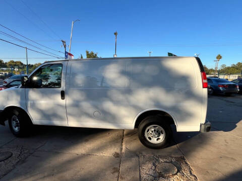 2017 Chevrolet Express 2500