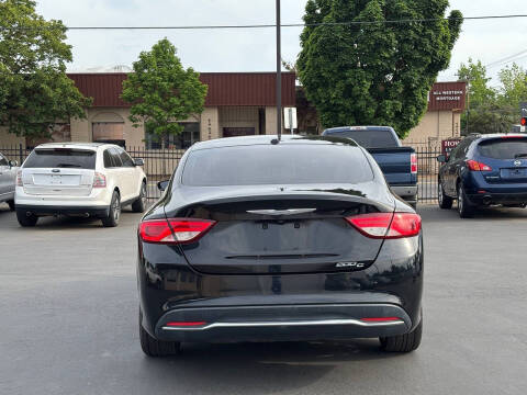 2015 Chrysler 200 C