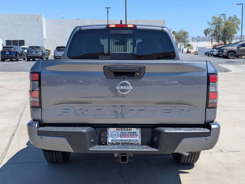 2025 Nissan Frontier SV