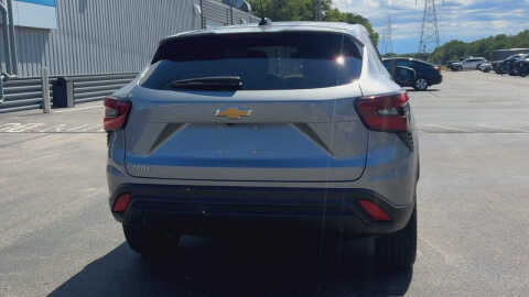 2025 Chevrolet Trax LS