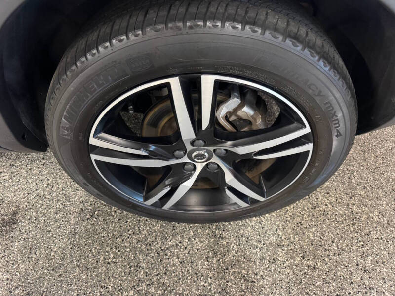 2021 Volvo XC40 T5 R-Design