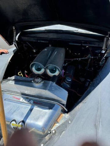 1948 Ford Super Deluxe