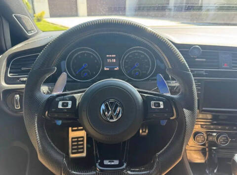 2017 Volkswagen Golf R 4Motion