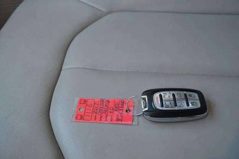 2017 Chrysler Pacifica Touring-L