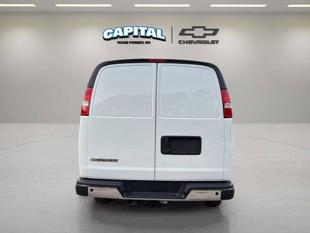 2025 Chevrolet Express 2500