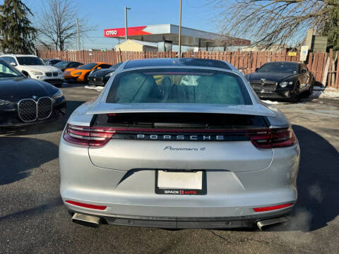 2018 Porsche Panamera