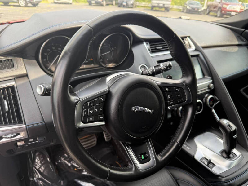 2019 Jaguar E-PACE P300 R-Dynamic SE