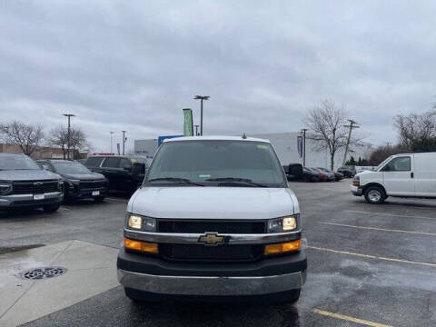 2025 Chevrolet Express 2500