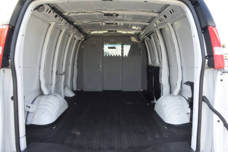 2022 Chevrolet Express 2500