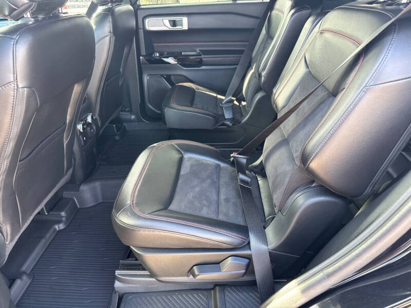 2024 Ford Explorer ST-Line