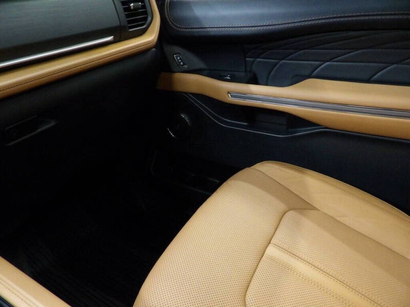 2024 Ford Expedition Platinum