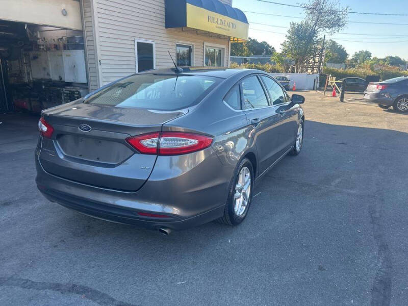2014 Ford Fusion SE
