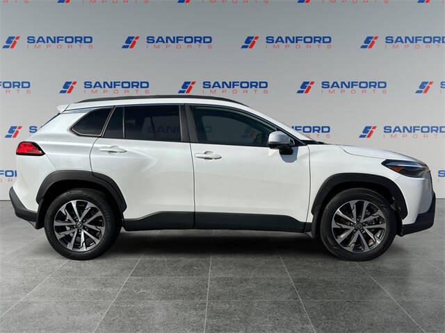 2023 Toyota Corolla Cross XLE