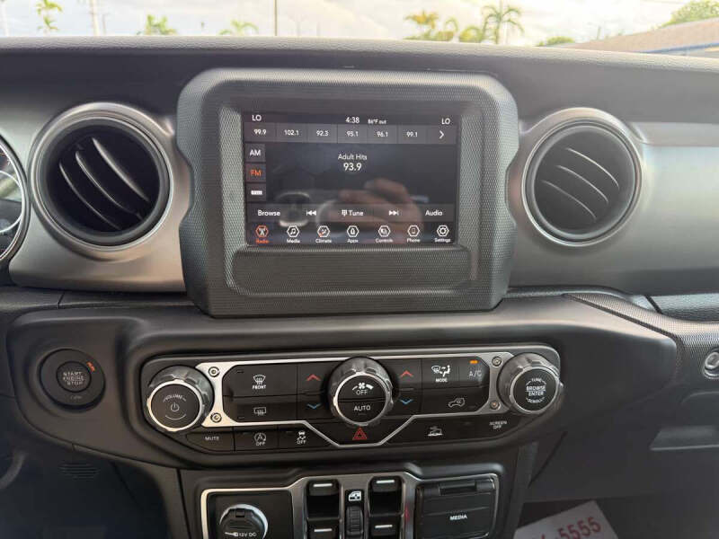 2023 Jeep Gladiator Willys