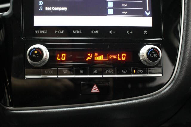 2020 Mitsubishi Outlander SE