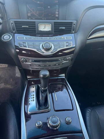 2011 Infiniti M37