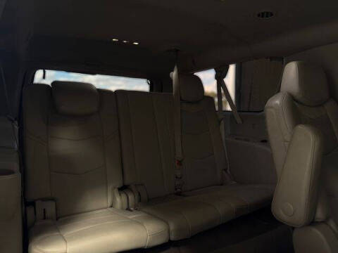 2018 Cadillac Escalade ESV Luxury