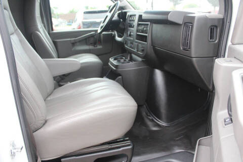 2023 Chevrolet Express 3500