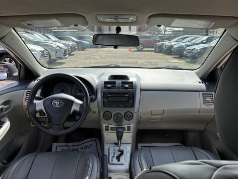 2012 Toyota Corolla LE