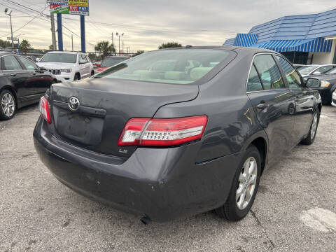 2011 Toyota Camry LE