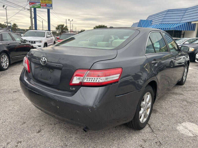 2011 Toyota Camry LE