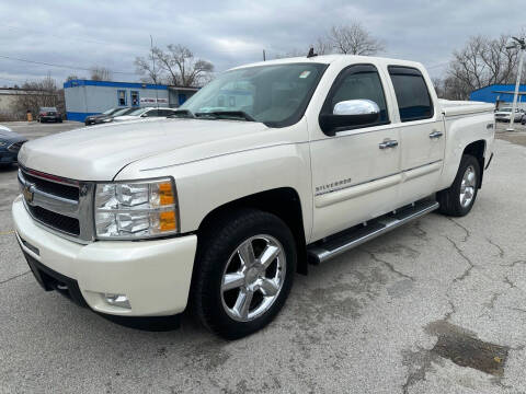 2010 Chevrolet Silverado 1500 for sale at AutoMax Used Cars of Toledo in Oregon OH