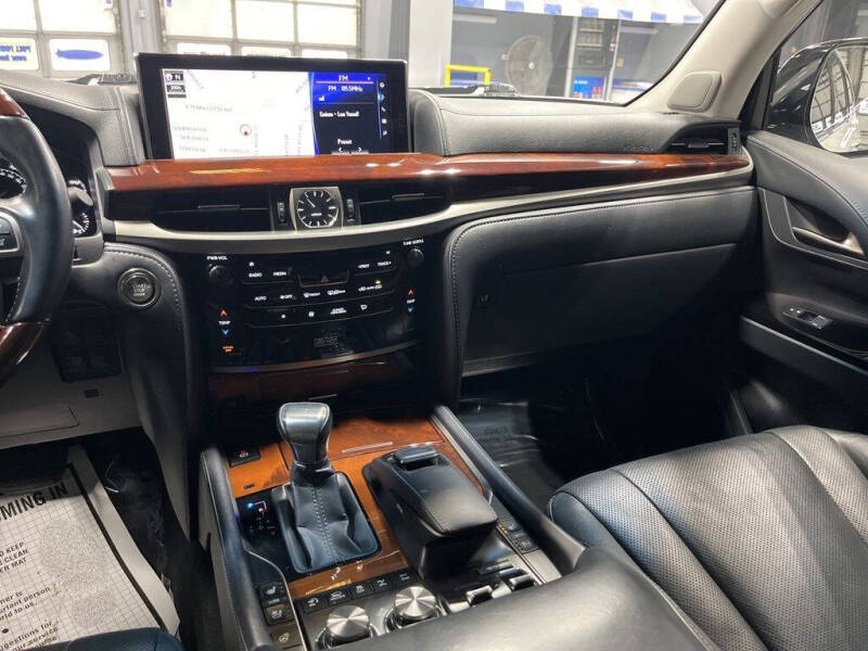 2019 Lexus LX 570