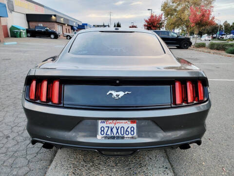 2017 Ford Mustang EcoBoost Premium