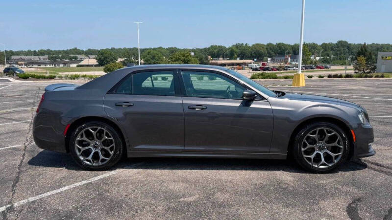 2018 Chrysler 300 S