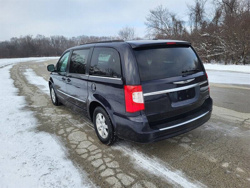 2011 Chrysler Town and Country Touring