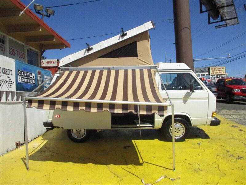 1982 Volkswagen Vanagon Camper