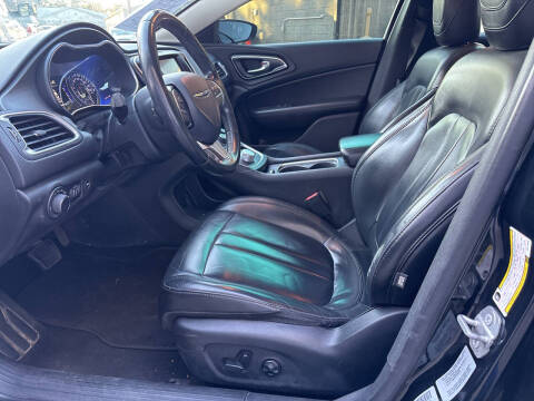 2016 Chrysler 200 Limited