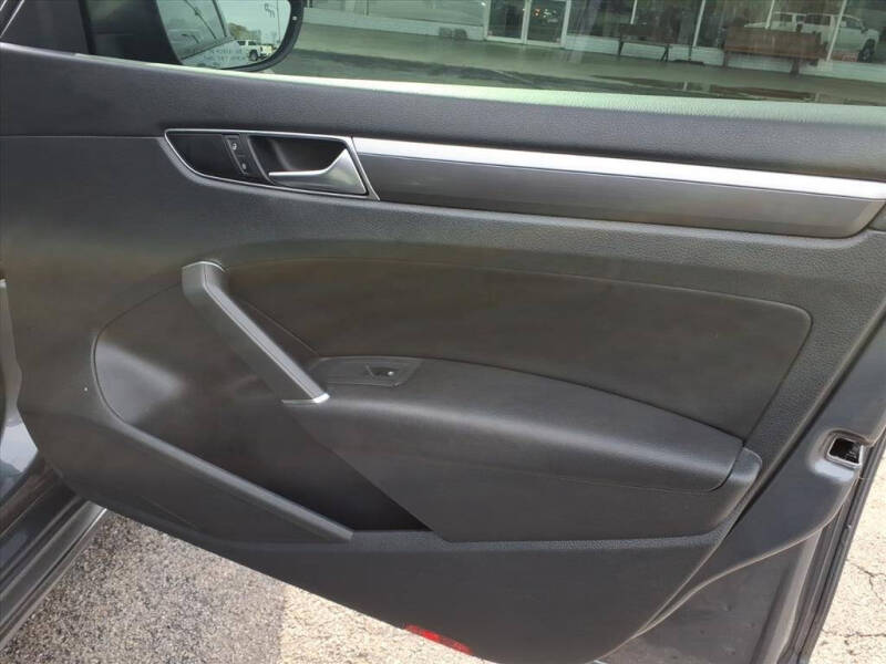 2018 Volkswagen Passat 2.0T R-Line