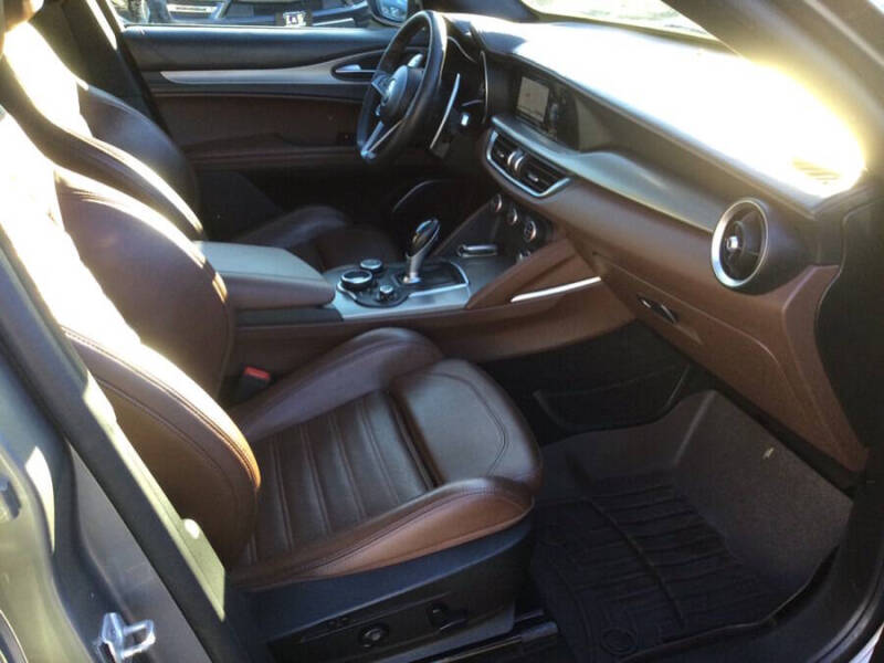 2019 Alfa Romeo Stelvio Ti