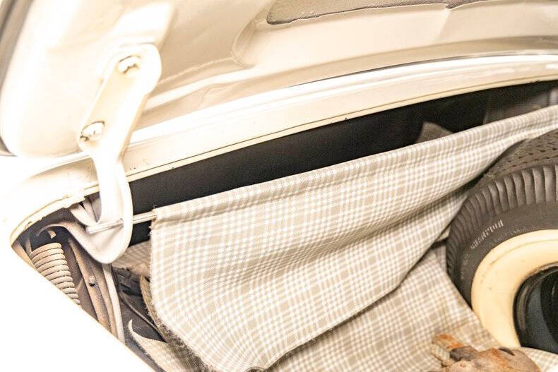 1957 Ford Thunderbird