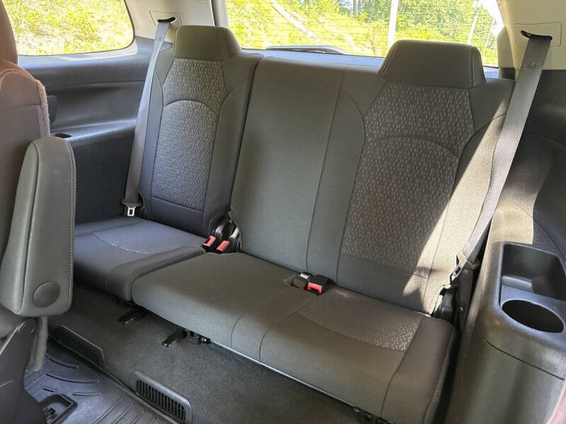 2015 GMC Acadia SLE-2