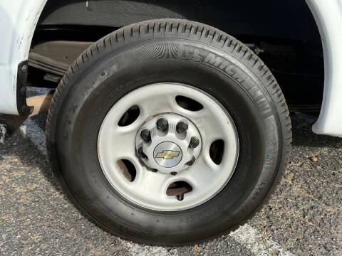 2023 Chevrolet Express 2500