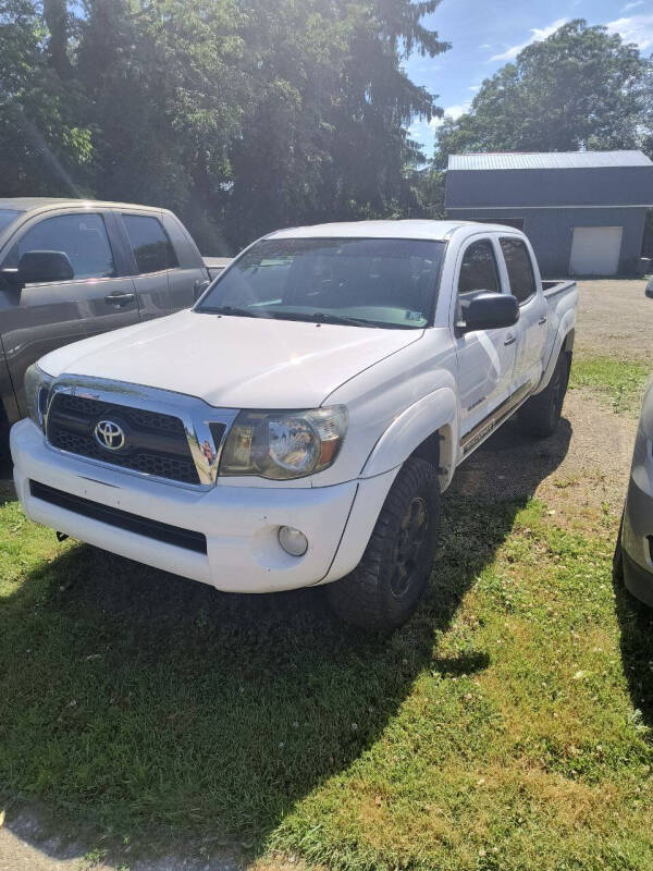 2011 Toyota Tacoma for sale at Hanson Road Auto Sales Inc in Cassadaga NY