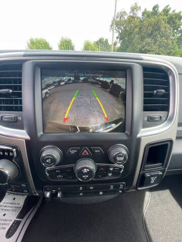 2017 RAM 1500 SLT