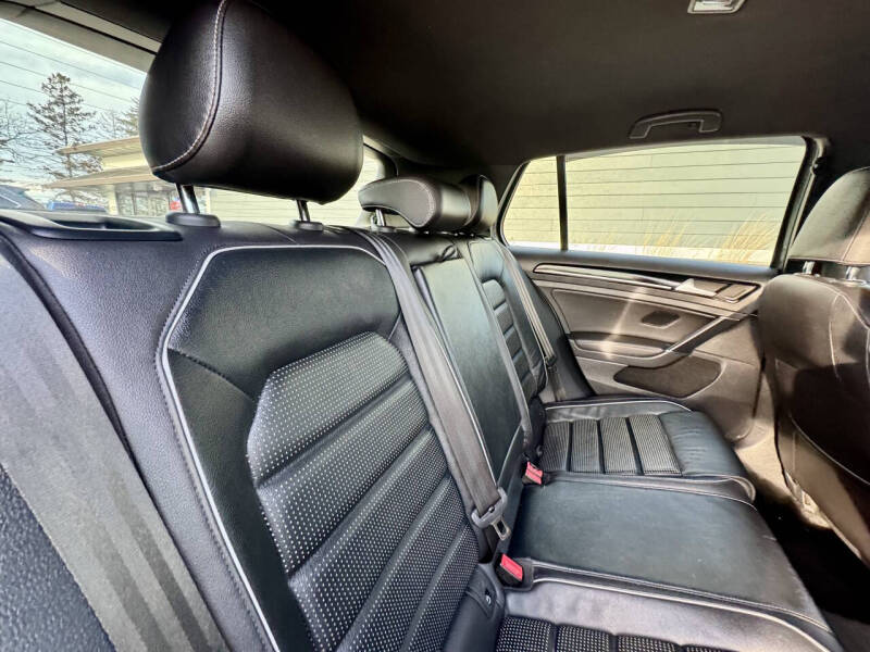 2019 Volkswagen Golf R 4Motion