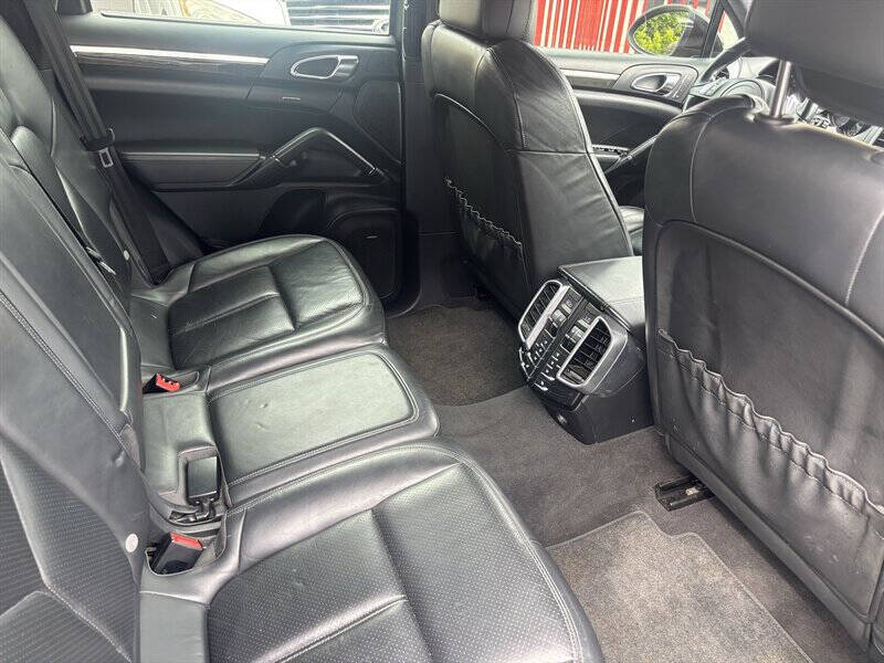 2011 Porsche Cayenne Turbo