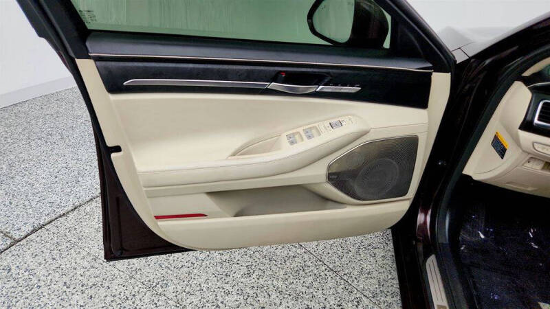 2020 Genesis G90