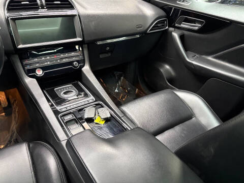 2020 Jaguar F-PACE 25t Premium