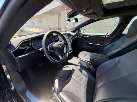 2015 Tesla Model S 85D