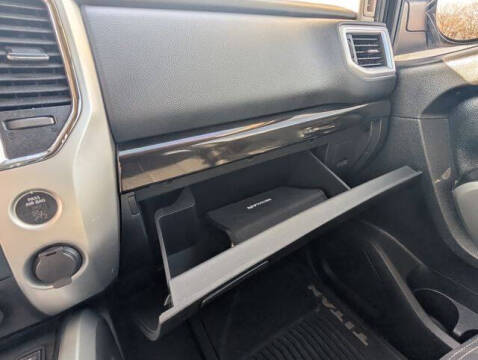 2018 Nissan Titan SV