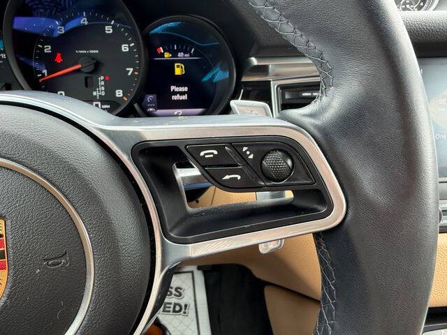 2017 Porsche Macan