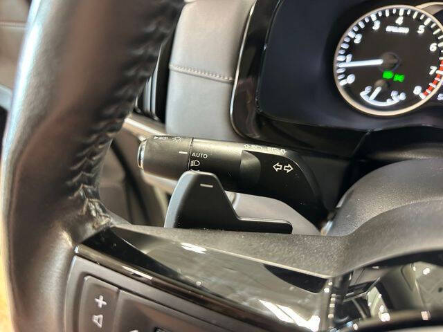 2024 Nissan Pathfinder SL